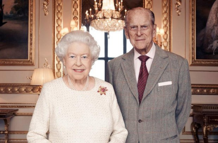 Rainha Elizabeth e Príncipe Philip podem estar entre os primeiros a receber a vacina COVID-19 do Reino Unido
