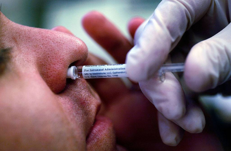 Empresa de Nova York iniciará testes em humanos da vacina de gota nasal COVID-19