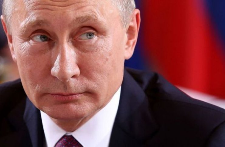 Putin muda de ideia, agora receberá uma vacina COVID da Rússia
