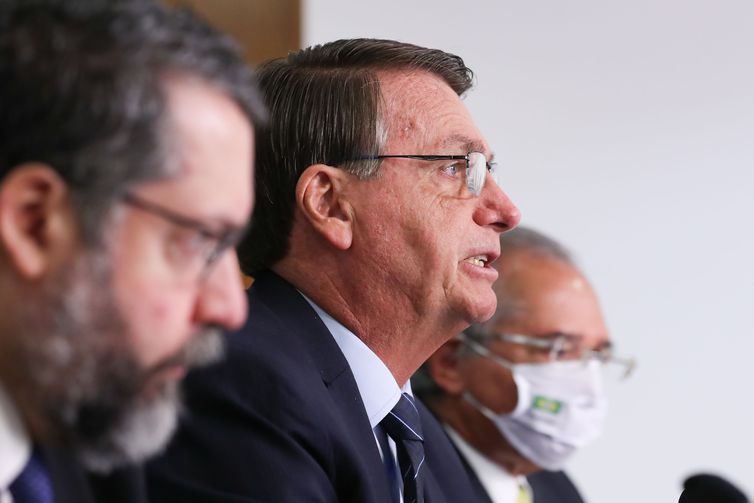 Bolsonaro afirma que Auxílio Emergencial não será permanente - Entenda