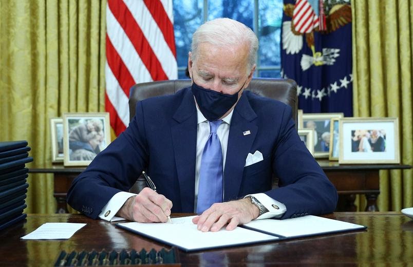 Biden retorna a pedir aprovação de pacote de estímulos com intuito de superar crise econômica