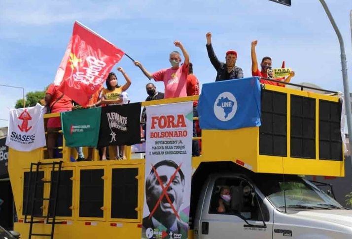 Novas manifestações contra Bolsonaro aumentam tensão no país em meio à crise