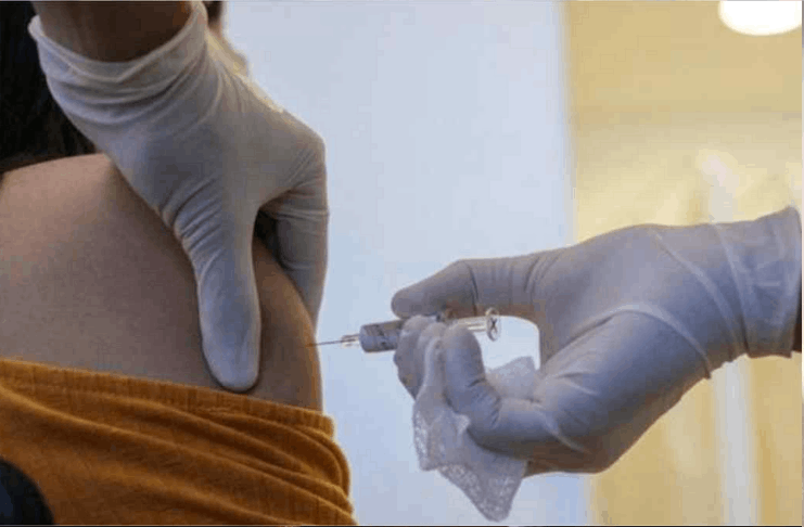 Vacina COVID 'descartada' na morte de homem na Califórnia, dizem as autoridades